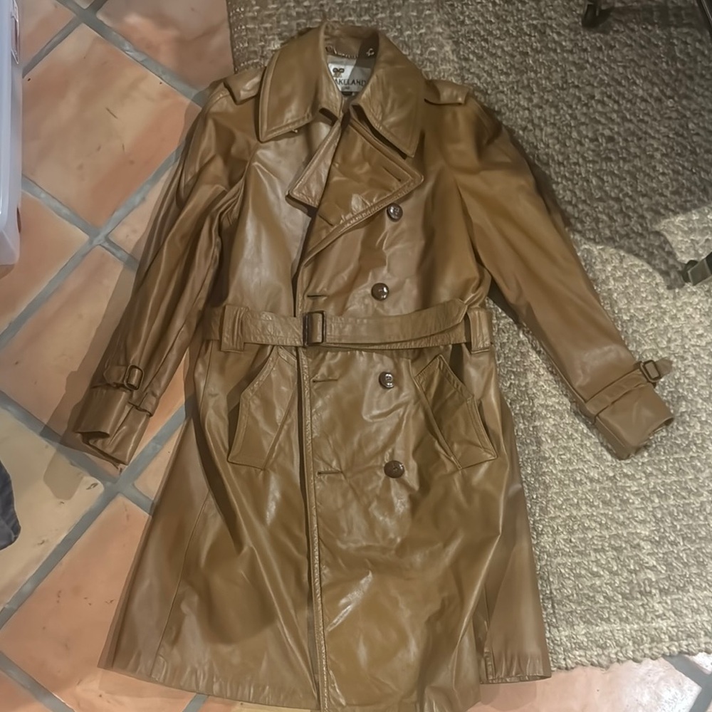 Brown Trench Coat with Water-Resistant Fabric and Belt